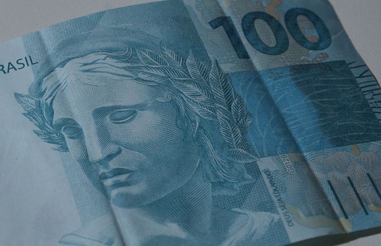 Caixa paga auxílio residual para beneficiários do Bolsa Família