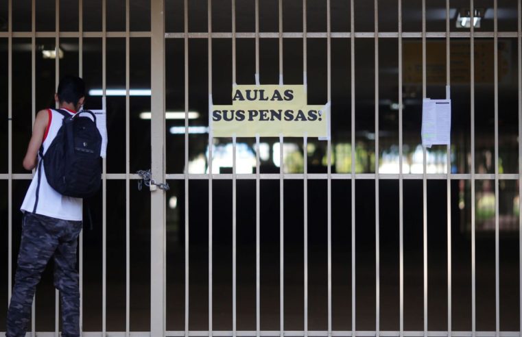 Mais de 3,7 mil cidades não têm data para retorno de aulas presenciais