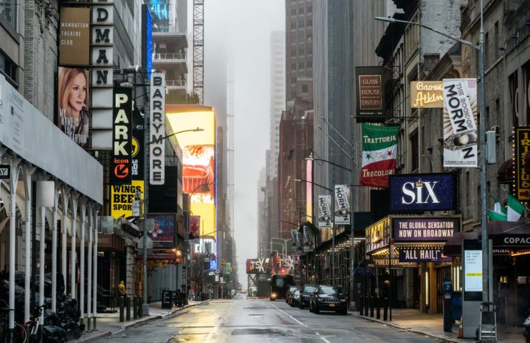 Nova York planeja lockdown em pontos críticos a partir de quarta