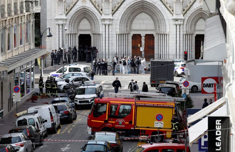 Esfaqueamento no interior de uma igreja deixa três mortos, em Nice
