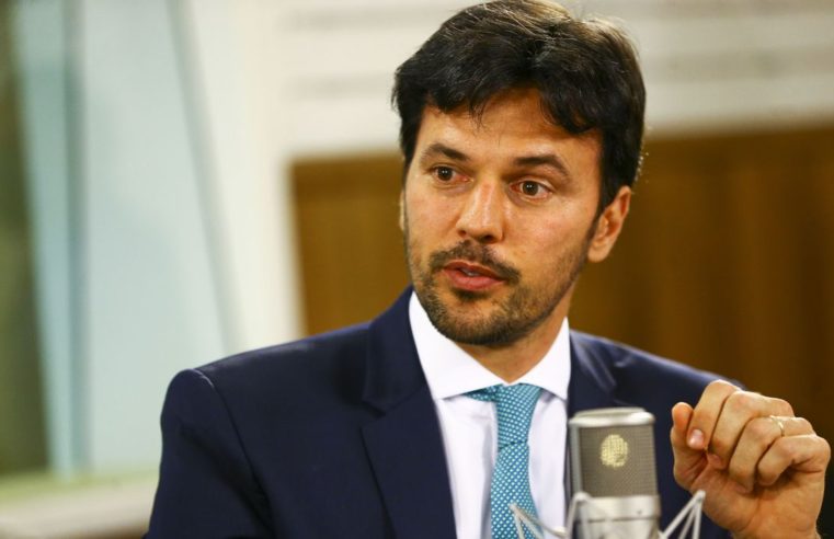 Ministério entrega à Presidência projeto de privatização dos Correios
