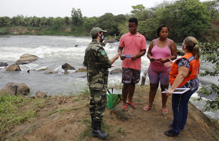 Defesa Civil e Meio Ambiente de Nova Iguaçu fazem ação para prevenir afogamentos no Rio Guandu