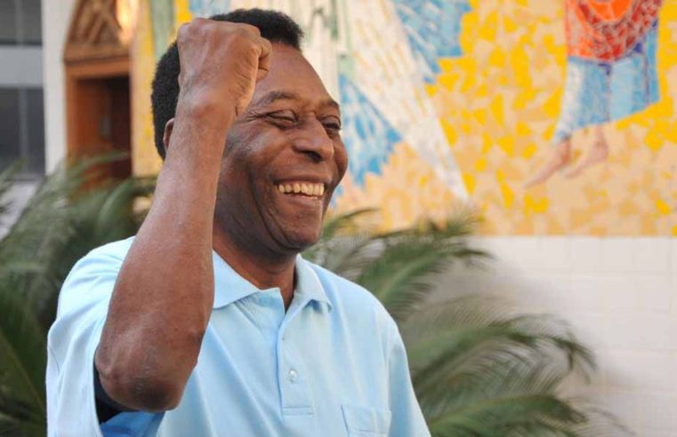 Aos 80 anos, Pelé é homenageado pela Fifa