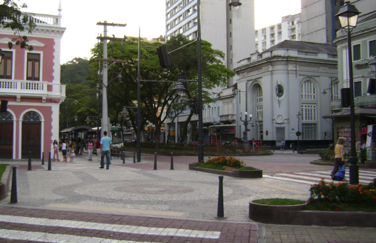 Defesa Civil emite alerta via SMS de pancadas de chuva para o município de Petrópolis