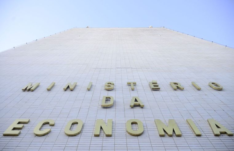 Recadastramento de aposentados está suspenso até 30 de novembro