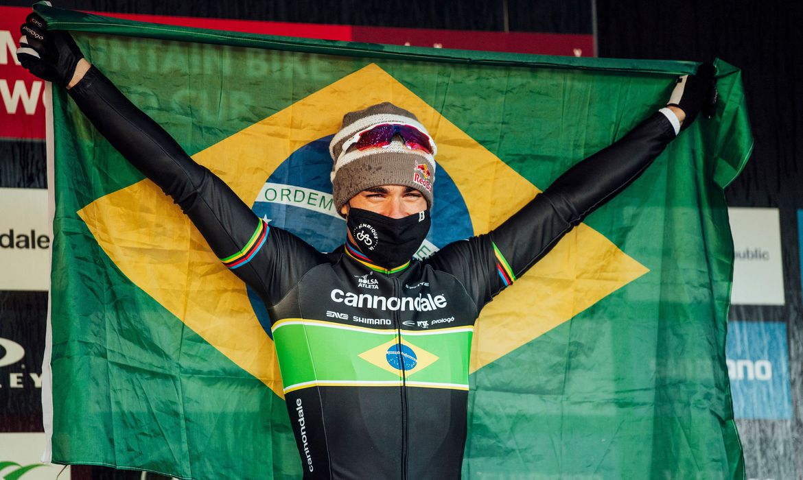Avancini assume liderança do ranking mundial de mountain bike