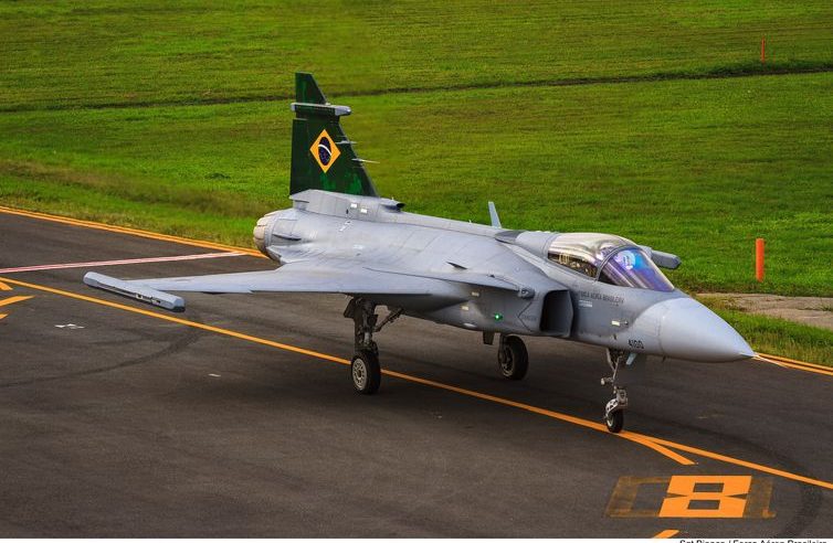 Comando da Aeronáutica apresenta novas aeronaves F-39E Gripen