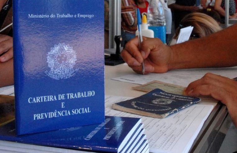 Proposta altera Orçamento de 2020 para cobrir gasto extra de R$ 3 bi do seguro-desemprego