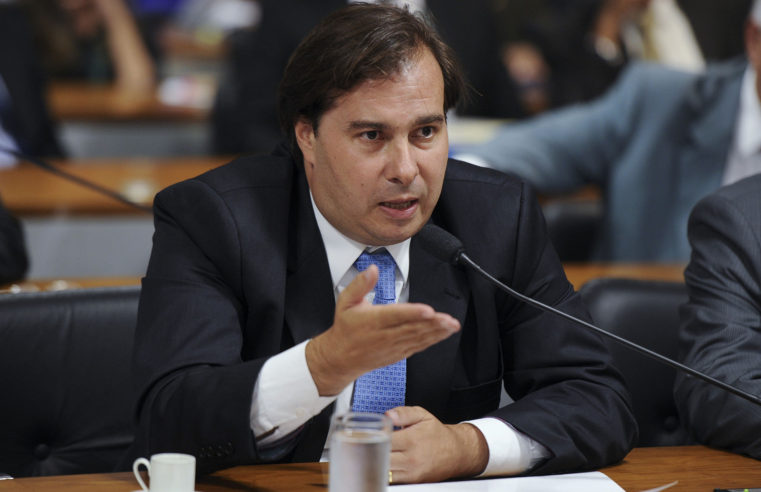 Rodrigo Maia afirma que PEC da Guerra não será prorrogada