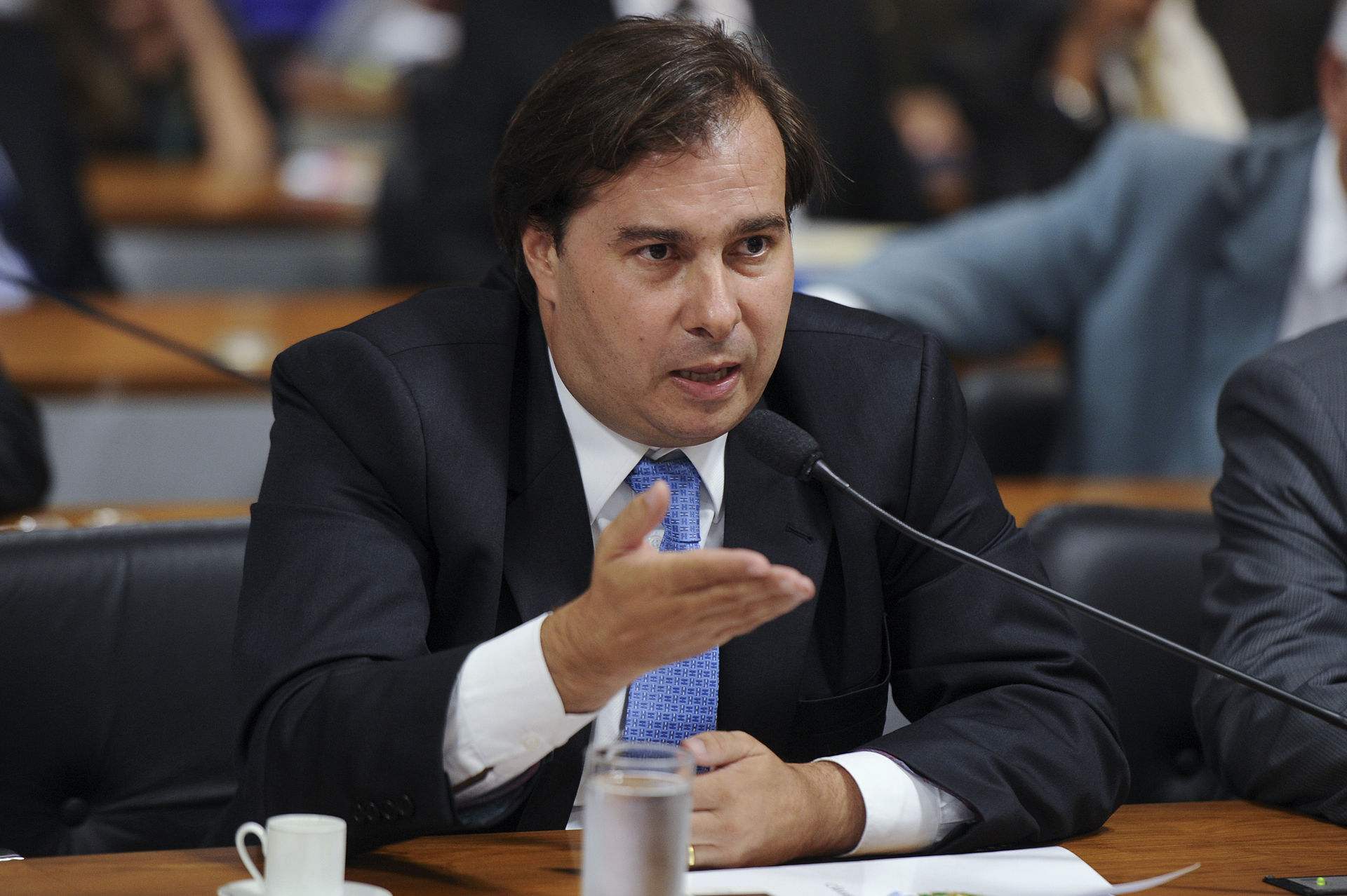 Rodrigo Maia afirma que PEC da Guerra não será prorrogada