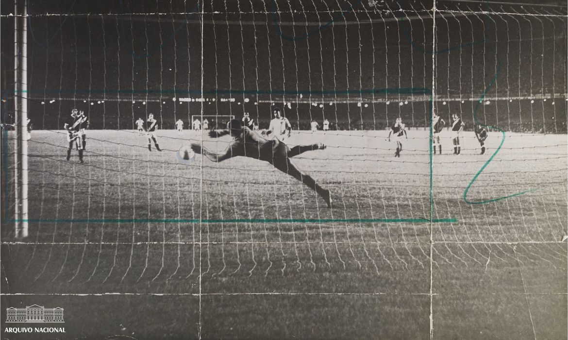 Museu do Futebol faz exposição para homenagear os 80 anos de Pelé