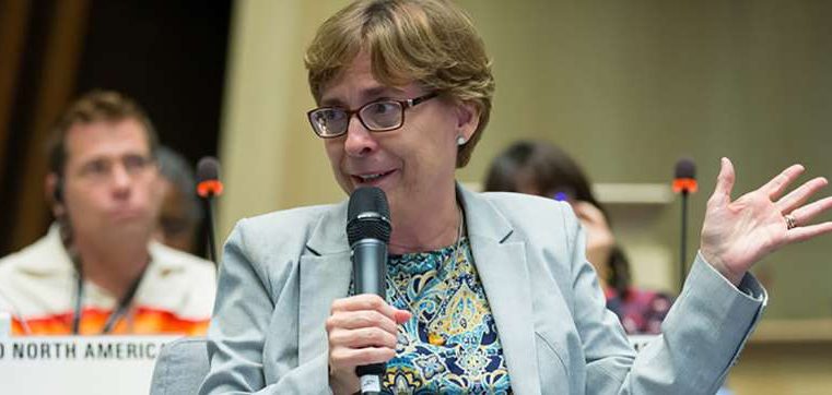Covid-19: Vacinação em massa não deve ocorrer em 2021 no Brasil, diz vice-diretora da OMS