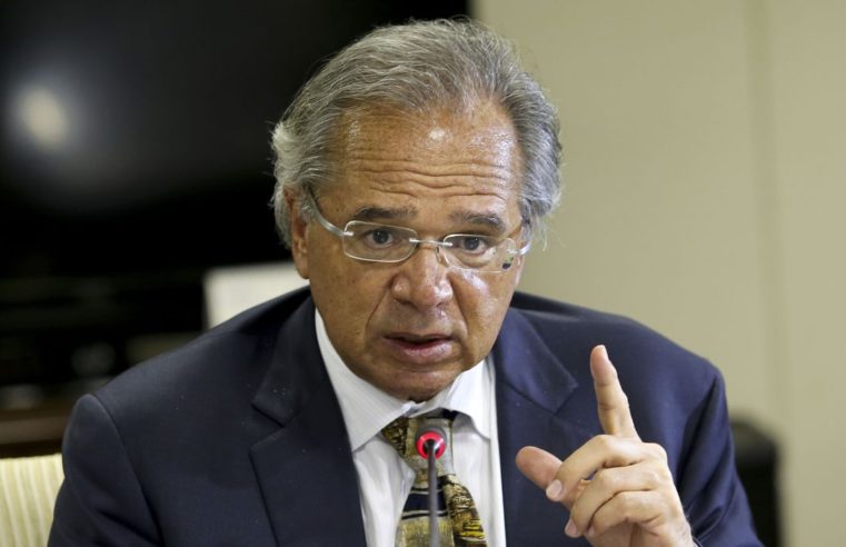 Guedes rechaça intenção do Governo Federal em privatizar o SUS