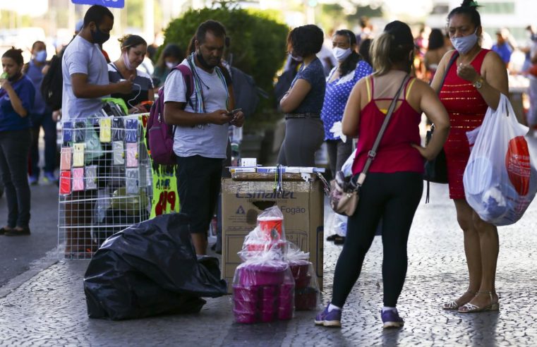 Intenção de Consumo das Famílias cresce pela terceira vez consecutiva