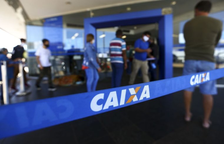 Caixa abre 772 agências na manhã deste sábado