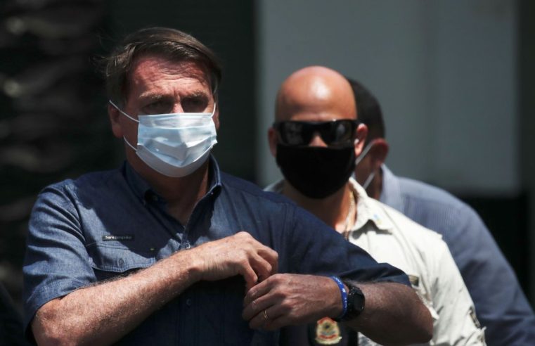 Bolsonaro vota nesta manhã na Vila Militar, no Rio de Janeiro