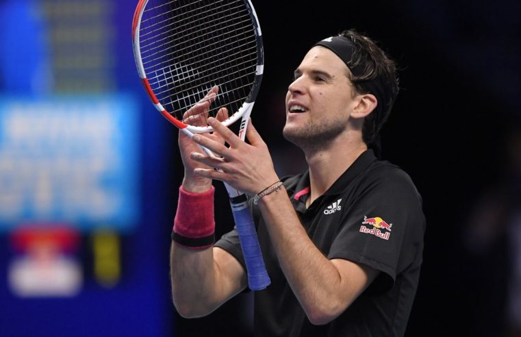 Tênis: Thiem vence Djokovic e vai à decisão do ATP Finals
