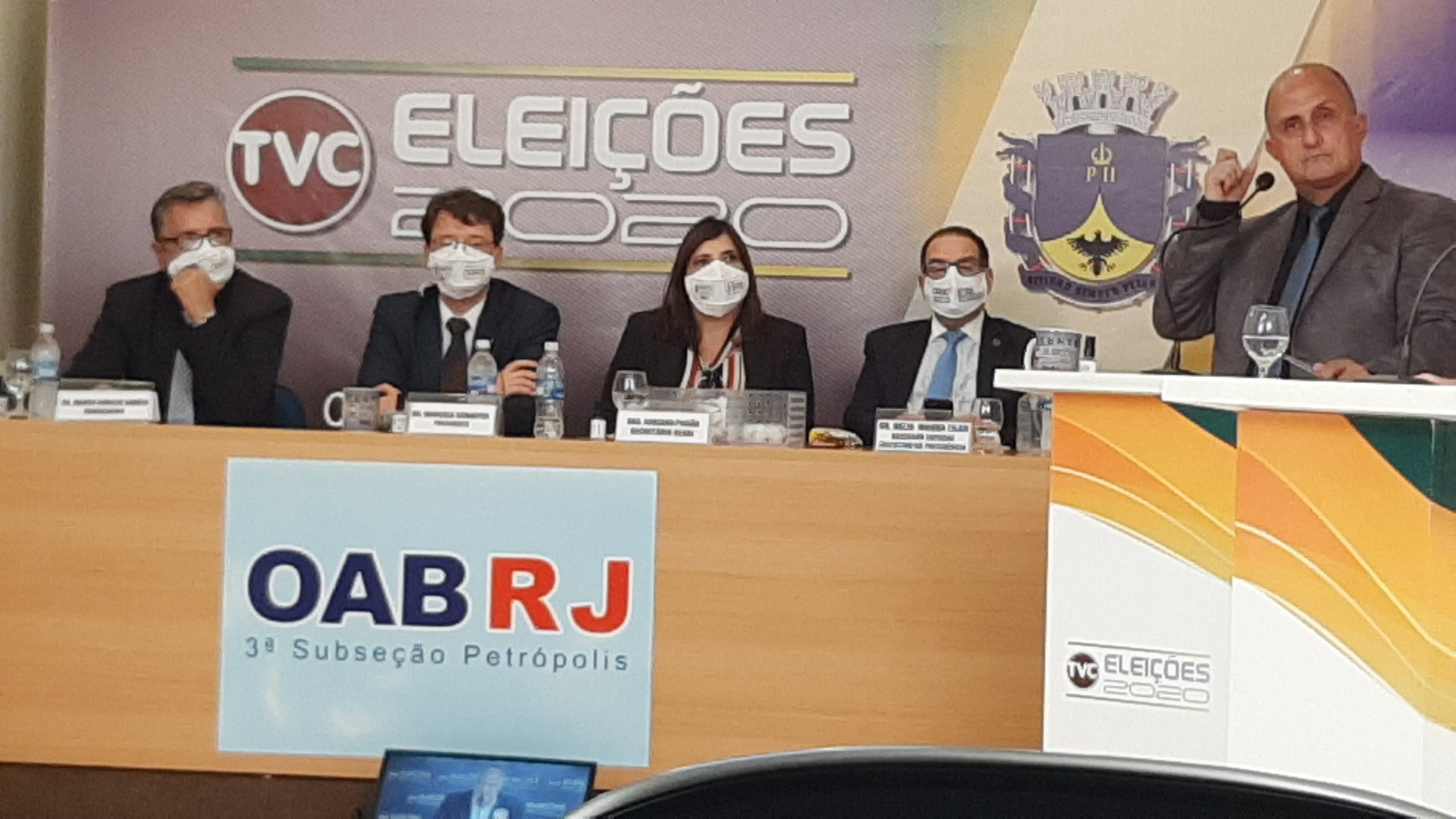 Debate realizado pela TVC e OAB Petrópolis mostra alto nível dos candidatos à prefeito