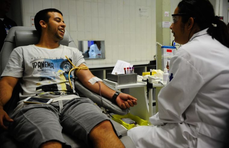 Hemocentros realizam ações em homenagem ao Dia Nacional do Doador de Sangue