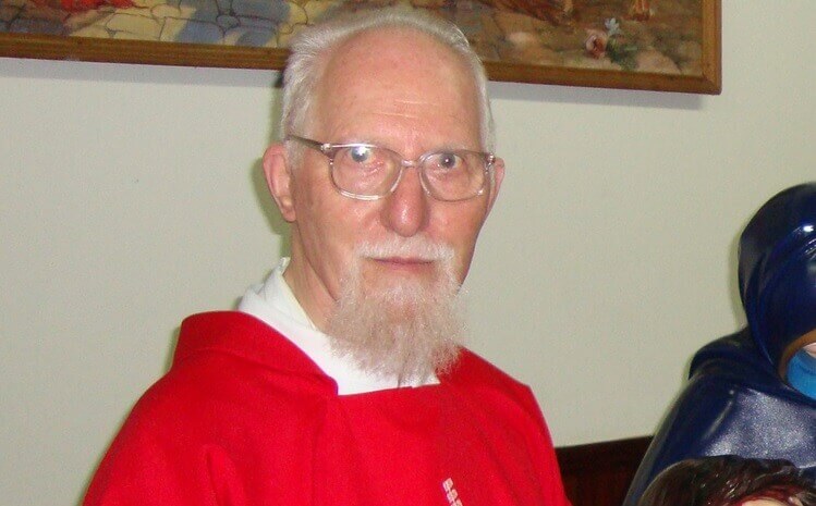 Padre Francisco Montemezzo é internado,   para tratar infecção urinária.