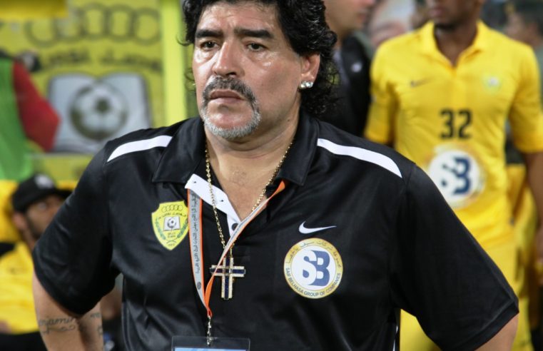 Maradona, maior jogador do futebol argentino, morreu nesta quarta-feira