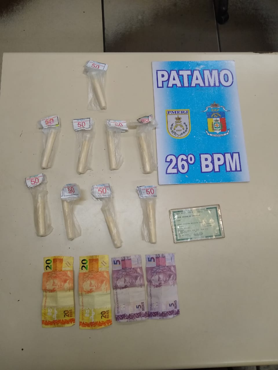 PM prende jovem e apreende drogas no Retiro
