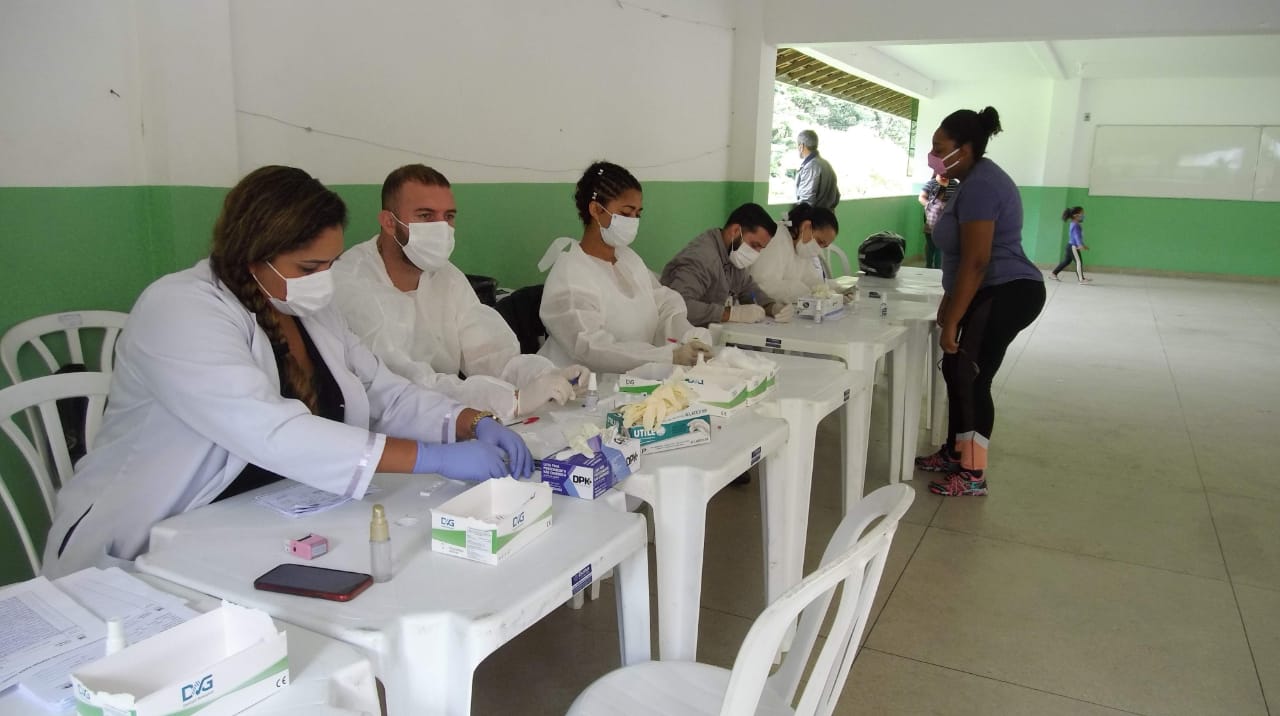 Testagens em massa continuam nesta sexta-feira