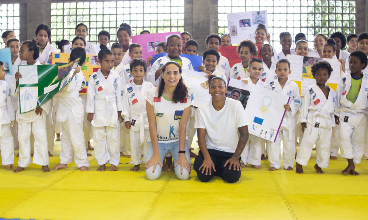 Ex-atleta Adriana Samuel mantém intensa agenda ligada ao esporte