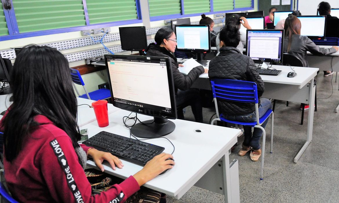Professores pretendem usar mais ferramentas de TI na volta às aulas
