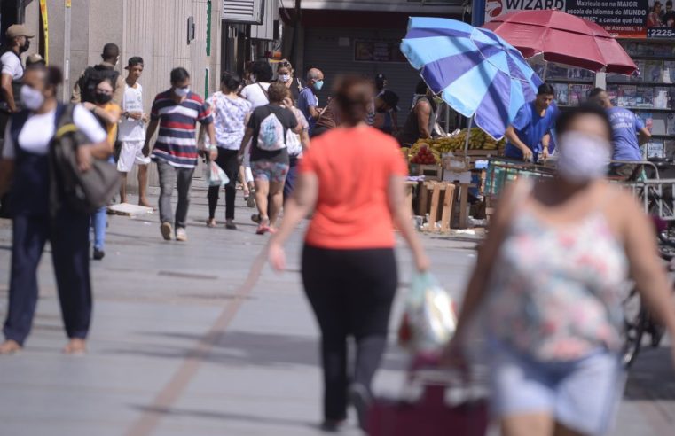 Expectativa de vida no Brasil sobe para 76,6 anos em 2019