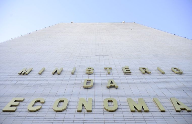 Previsão de recuo do PIB diminui entre setembro e novembro