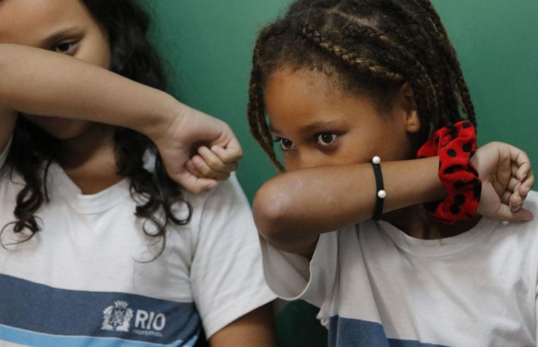 Mais de 20% das crianças estão matriculadas em escolas sem saneamento