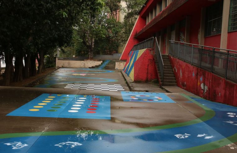 Escola Criativa reúne artistas e revitaliza espaços de escolas em SP