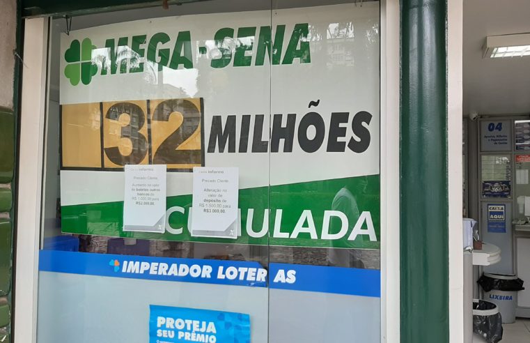 Mega sena acumula e lotéricas recebem muitos apostadores que pretendem terminar o ano ricos