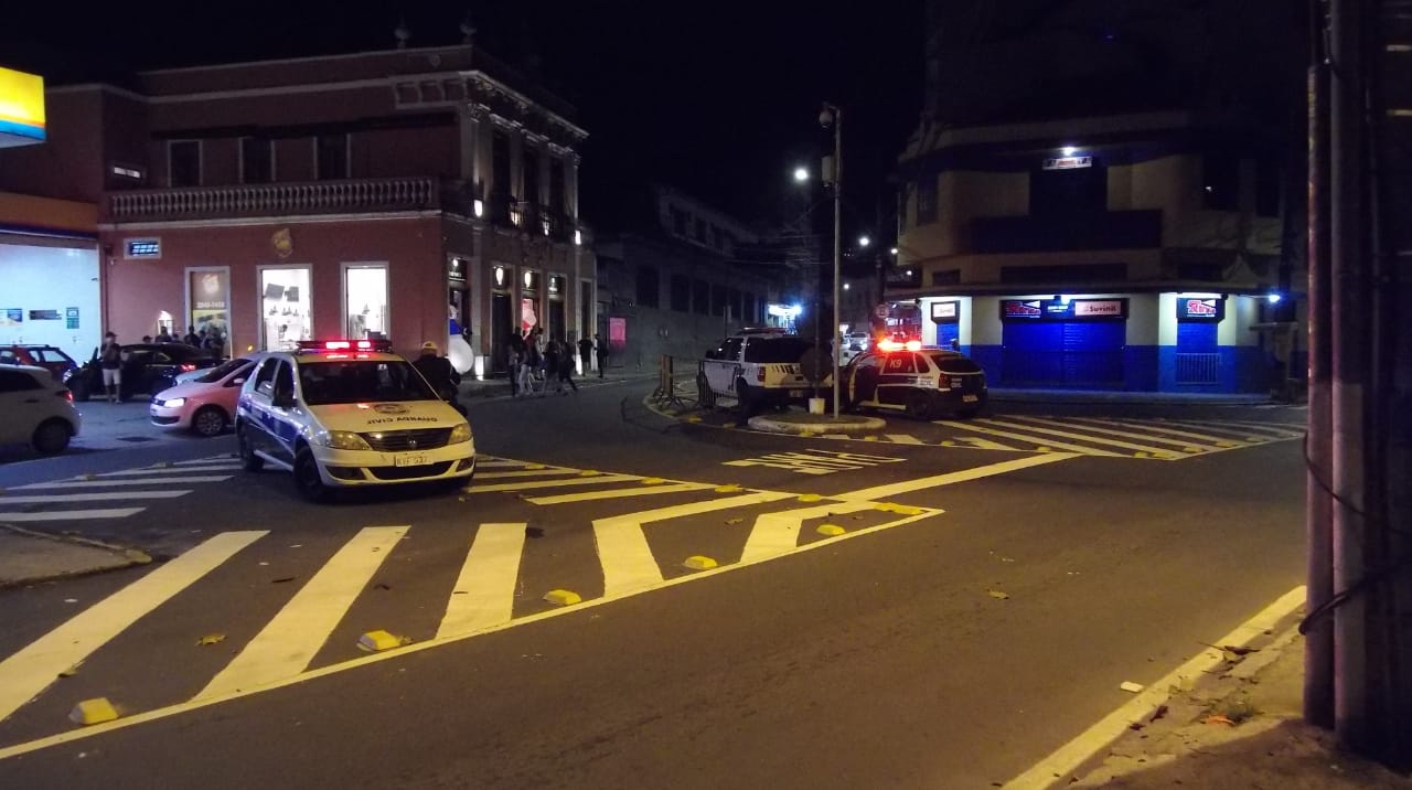 Na noite de sexta-feira (04) a prefeitura promoveu mais uma Operação – Choque de Ordem – na Rua 13 de Maio e na Praça Pasteur