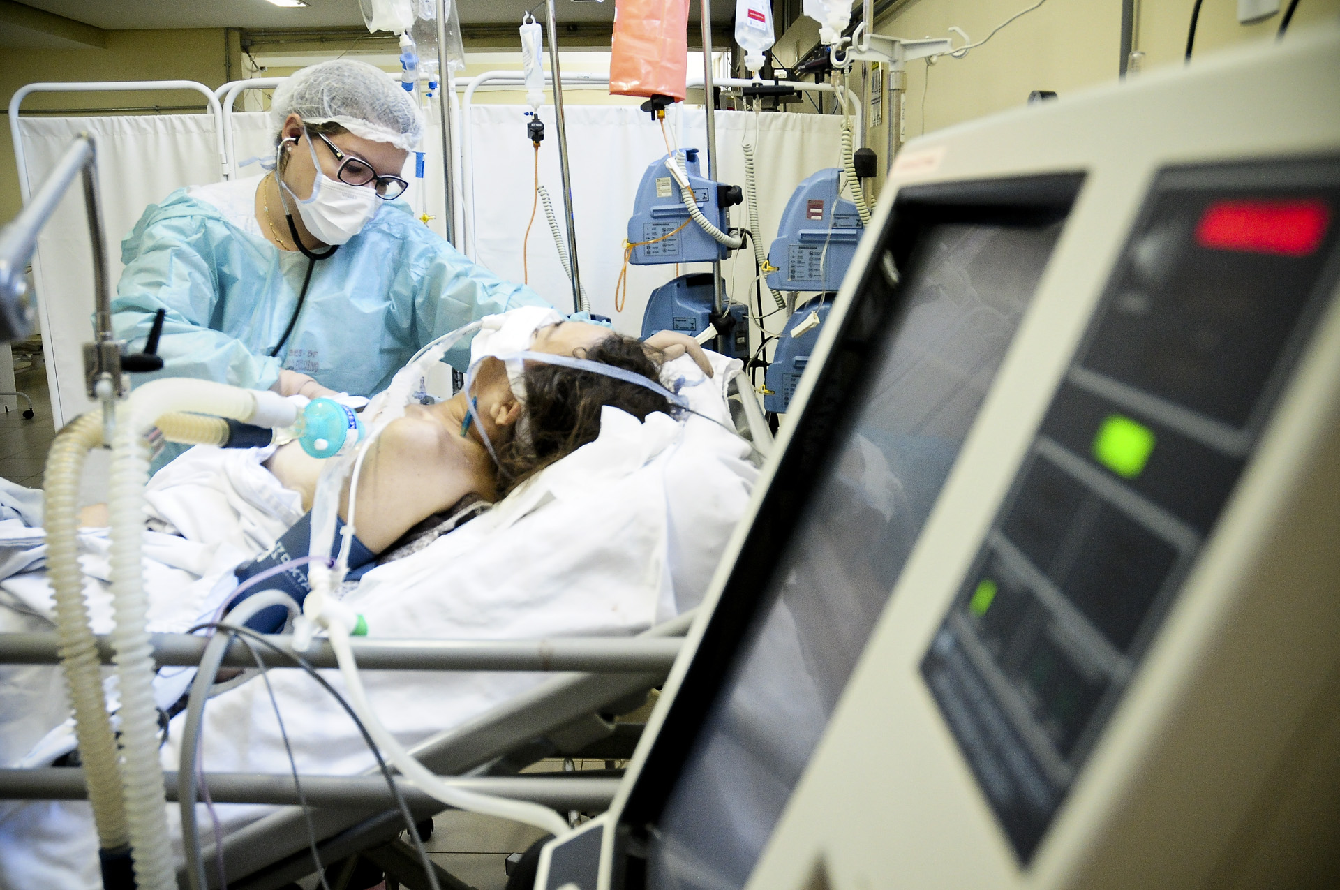 Ocupação de leitos Covid-19 aumenta nos hospitais brasileiros