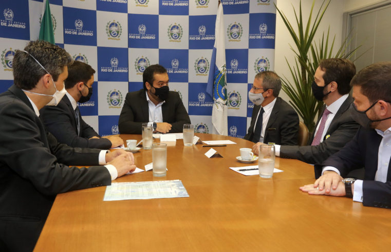 Governo do Rio concede licença de operação para o maior parque termelétrico do país. Usina, que funcionará no Porto do Açu, vai gerar energia suficiente para o suprimento de mais de 6 milhões de residências.  Ao longo das obras, foram gerados 11 mil empregos. Investimento total é de cerca de R$ 10 bilhões