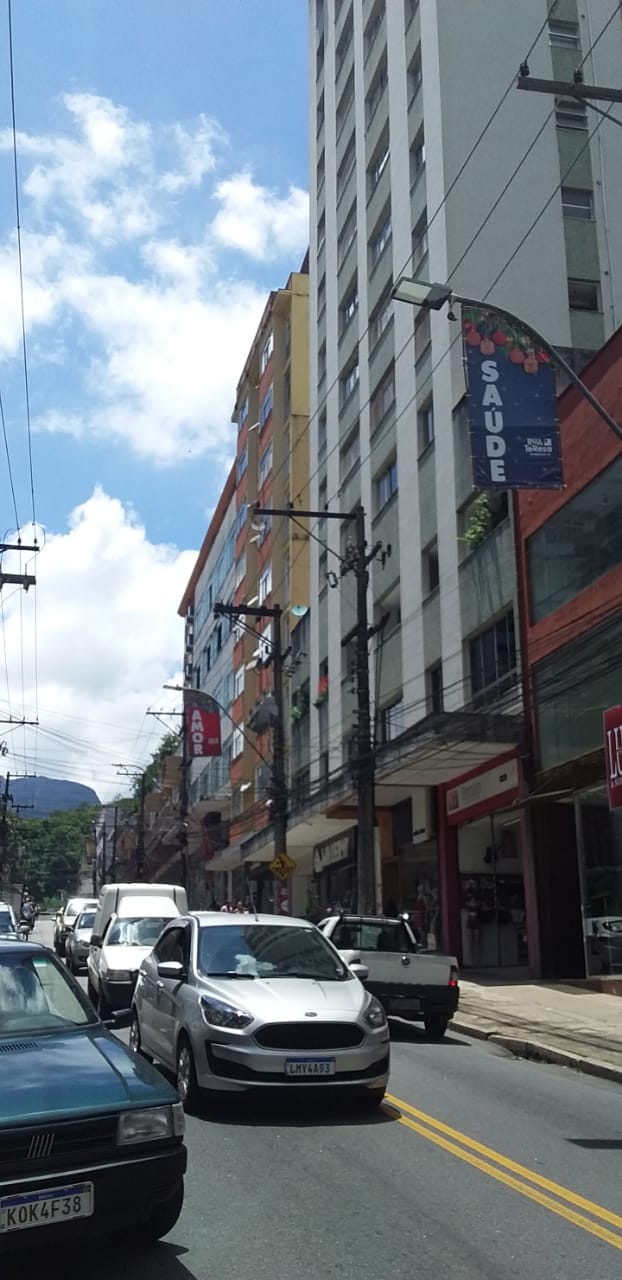 Rua Teresa aposta em palavras de otimismo, para motivar o clima natalino, neste ano tão difícil para todos