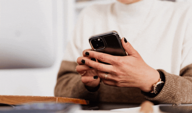 Ministério da Cidadania envia SMS para quem teve o Auxílio Emergencial cancelado ou precisa devolver valor recebido indevidamente
