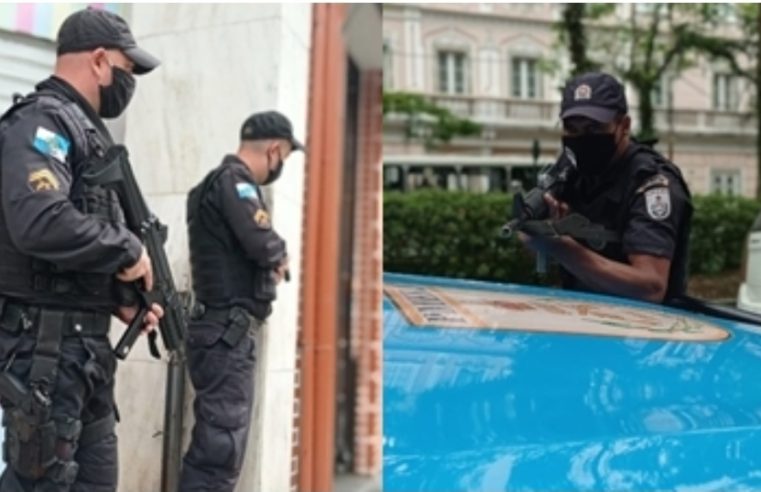 Polícia Militar faz simulação de assalto ao Banco do Brasil no Centro Histórico