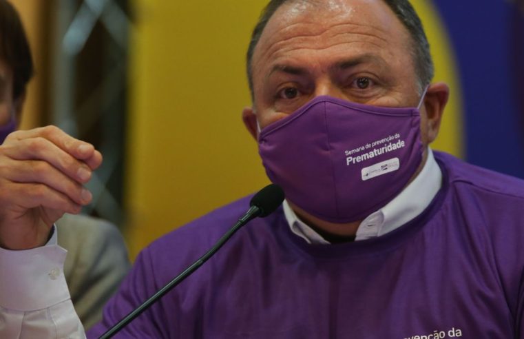 Pazuello diz que aprende todos os dias como lidar com a pandemia