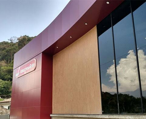 Prédio que abrigava a Dentsplay vai se transformar em uma central de distribuição da rede de supermercados Armazém do Grão