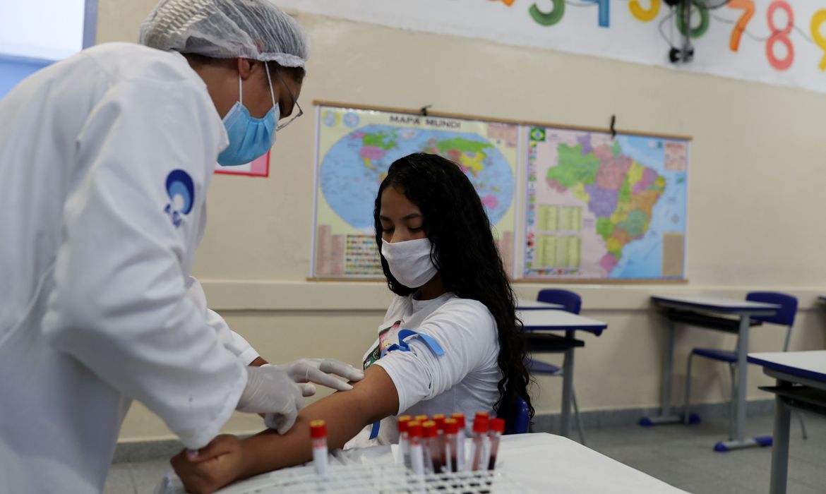 Brasil registra 209,9 mil mortes e 8,48 milhões de casos de covid-19. Até o momento, 7,41 milhões de brasileiros já se recuperaram da doença