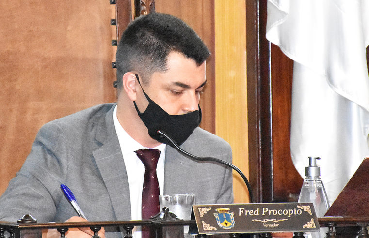Criação da comissão para a revisão do contrato com a empresa Sinal Park foi aprovada por unanimidade. O contrato foi prorrogado no mês de dezembro por mais 10 anos