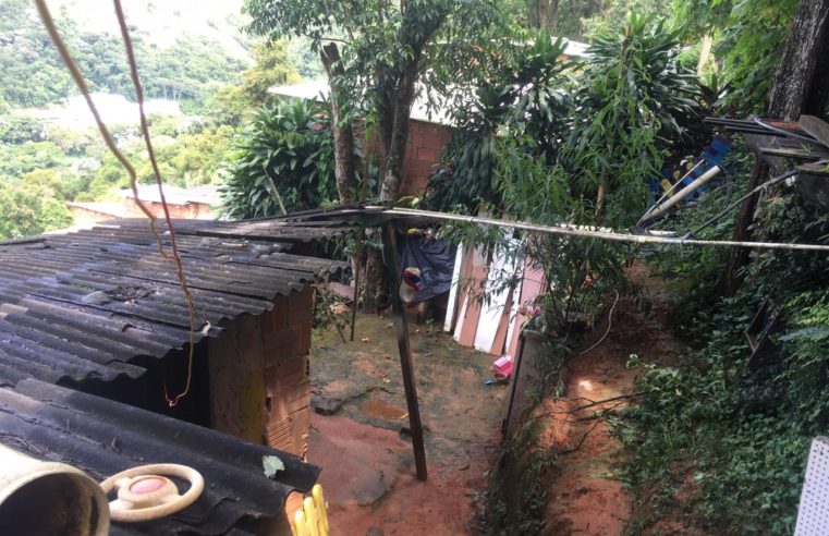 Com mais de 200mm de chuva, no acumulado, em 24h, Petrópolis registra sua primeira vítima fatal neste domingo
