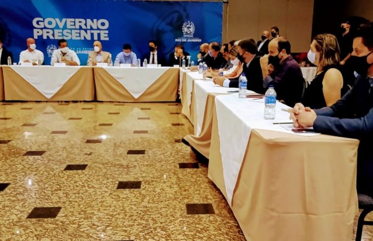 Estado confirma entrega de insumos e imunizantes para Petrópolis. A entrega será feita para todos os municípios do estado