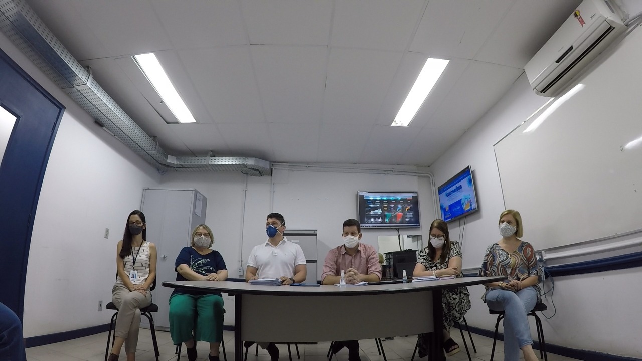 Petrópolis vai receber até esta terça-feira (19) as primeiras 4.678 doses da vacina contra o coronavírus. A informação foi confirmada pelo prefeito interino Hingo Hammes e pelo secretário municipal de Saúde, Aloisio Barbosa da Silva Filho
