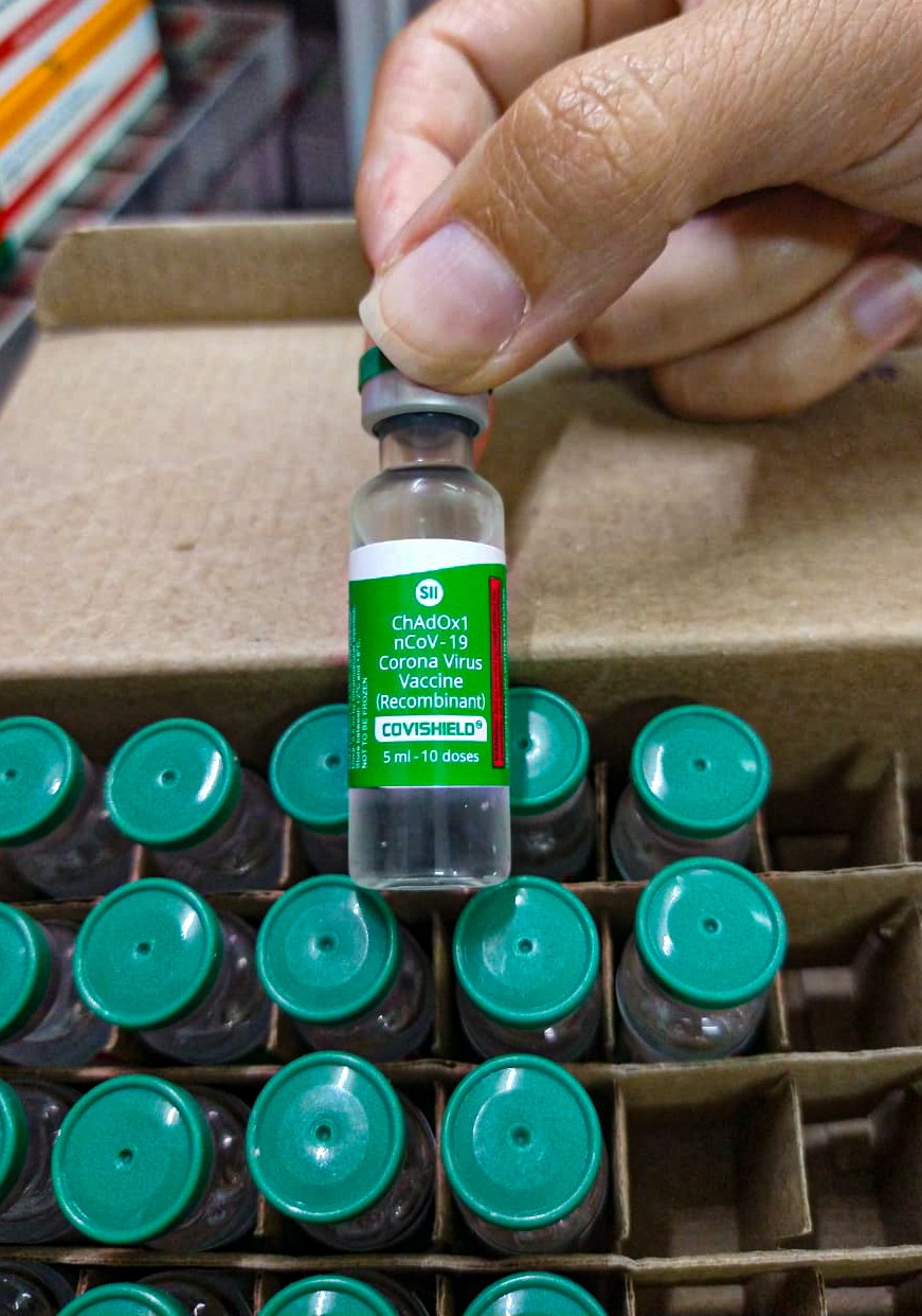 Em Petrópolis,  1.872 profissionais da Saúde que atuam na linha de frente, no combate à Covid-19, já foram vacinados