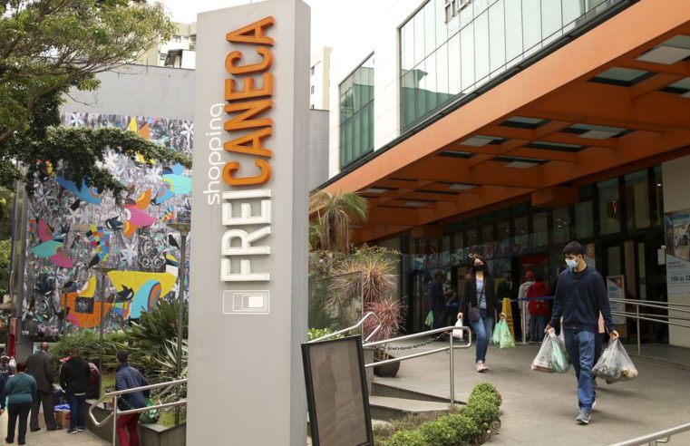 Confiança do comércio tem leve alta em fevereiro, informa FGV