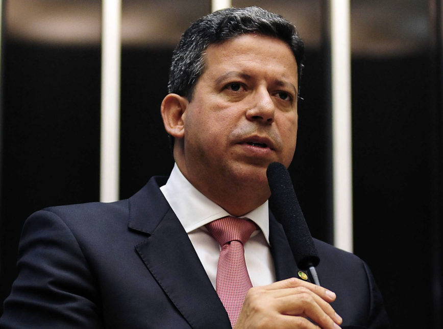 Na tarde desta sexta-feira, a Câmara dos deputados decide o futuro de Daniel Silveira. O parlamentar preso, precisa de pelo menos 257 votos a seu favor, para que seja solto
